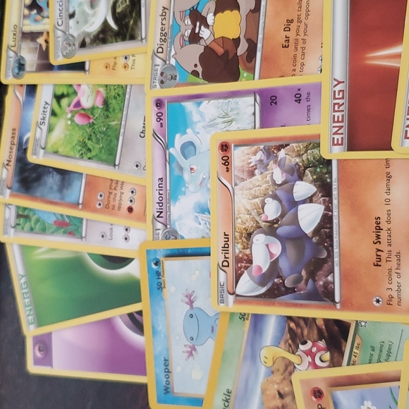 Lot #3- 33 Mint Pokemon Cards - Picture 2 of 7